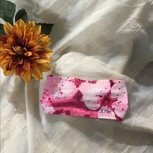 NWOT- JUNK FLORAL HEADBAND-NEVER WORN ONE SIZE.